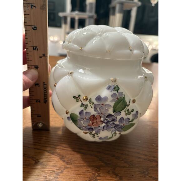 Consolidated Glass Con Cora Milk White Quilted Tufted Biscuit Cookie Jar Violets - Picture 7 of 7